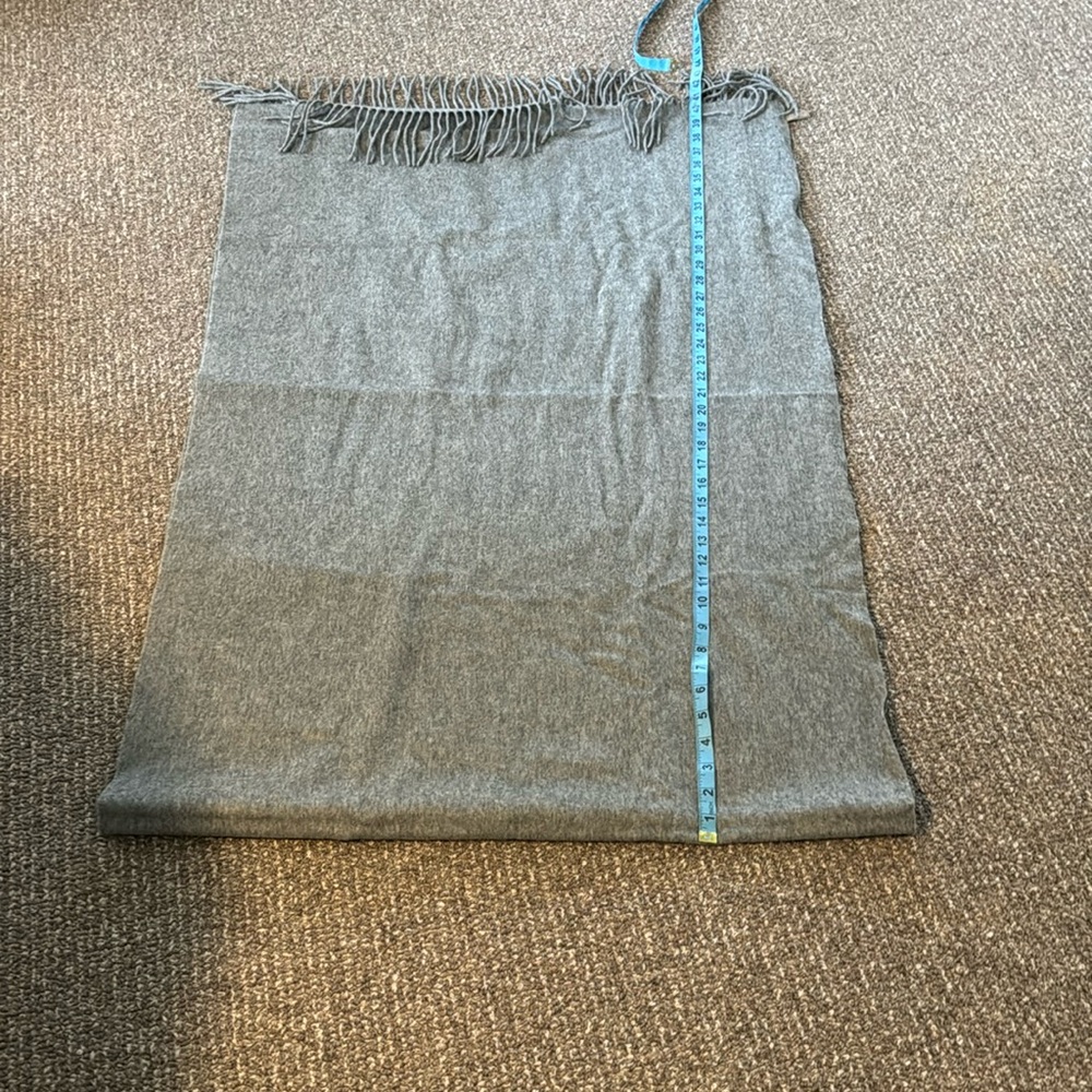 Cashmere wrap